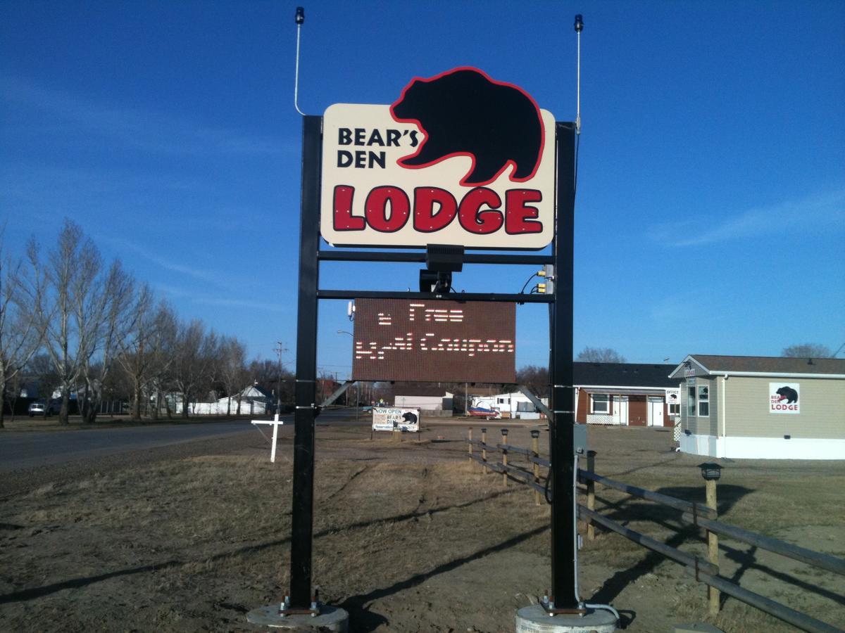 Bear'S Den Lodge Shaunavon Екстериор снимка