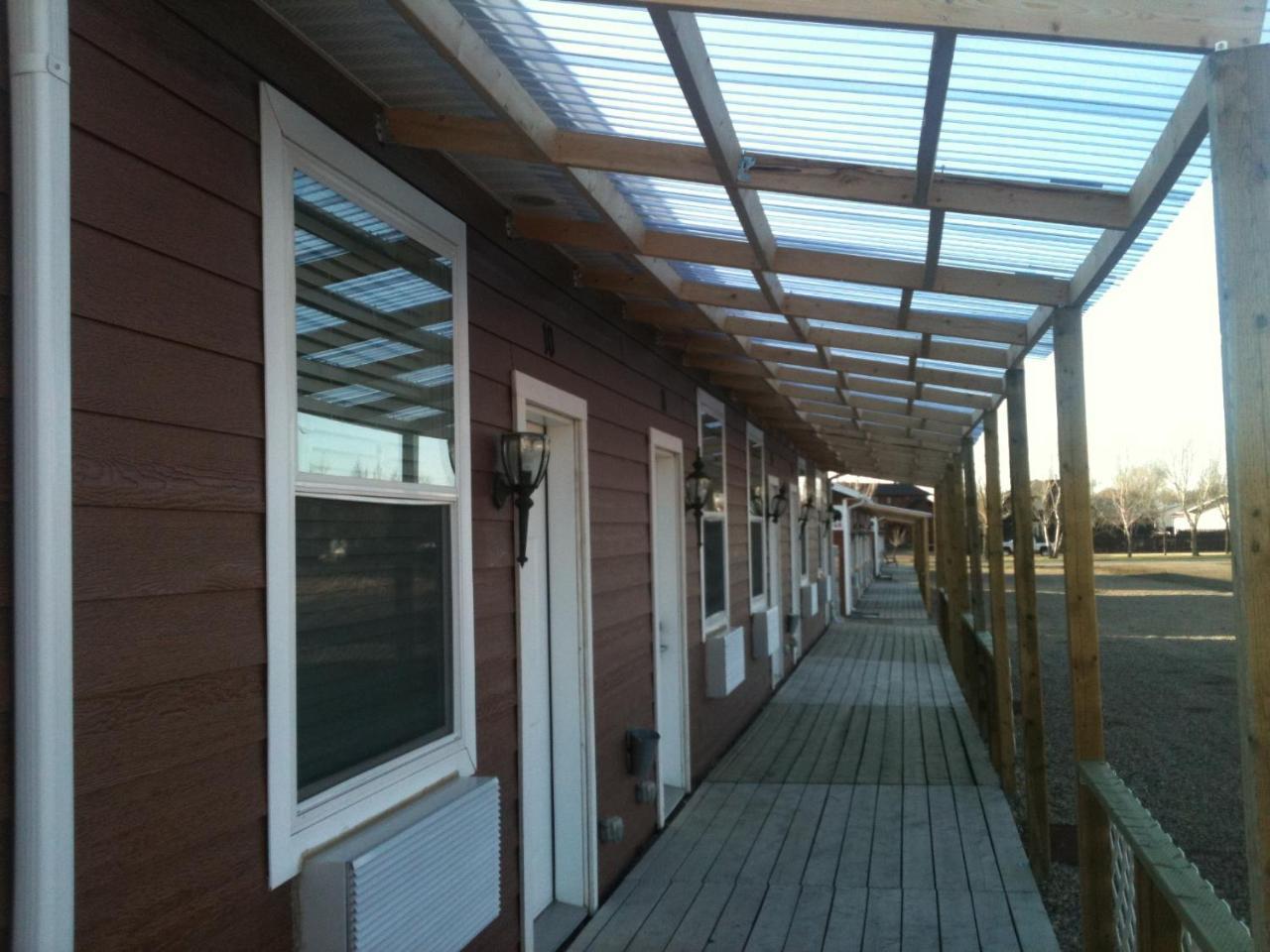 Bear'S Den Lodge Shaunavon Екстериор снимка