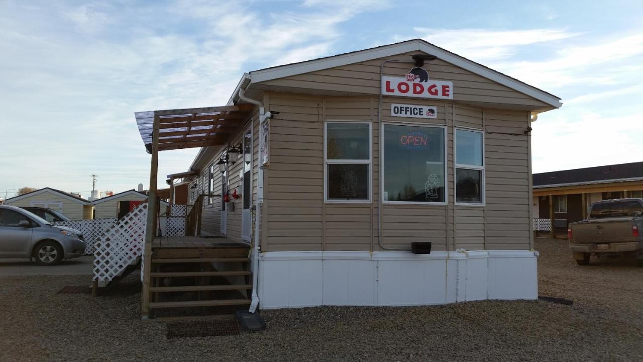 Bear'S Den Lodge Shaunavon Екстериор снимка