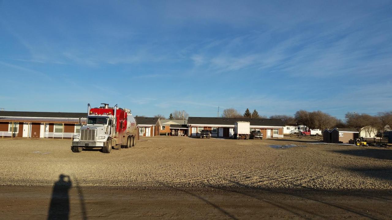 Bear'S Den Lodge Shaunavon Екстериор снимка