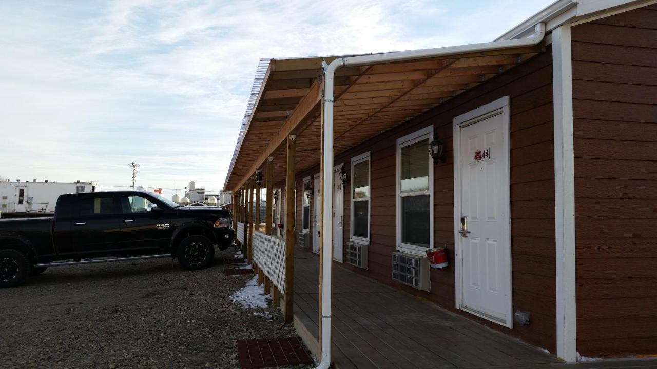 Bear'S Den Lodge Shaunavon Екстериор снимка