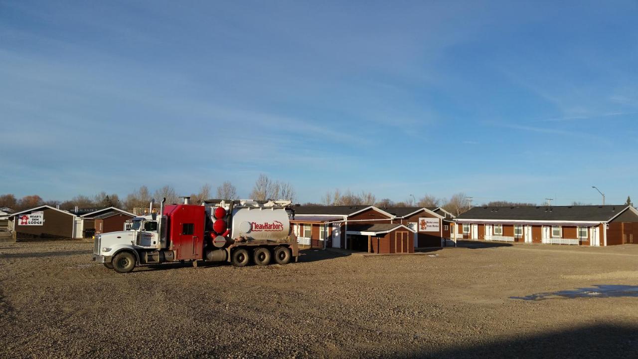Bear'S Den Lodge Shaunavon Екстериор снимка
