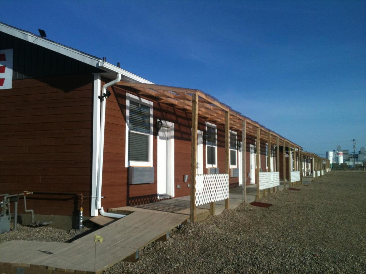 Bear'S Den Lodge Shaunavon Екстериор снимка